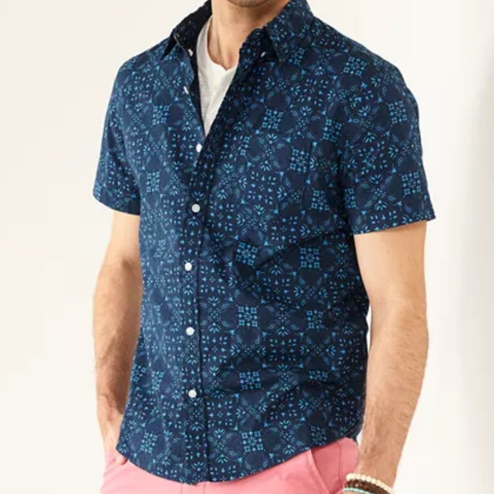 Mens short sleeve button down casual shirt M blue bandana NWT Brand New!